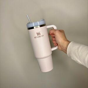 Stanley Quencher Tumbler in Rose Quartz with Straw / 30 ounces